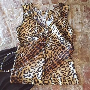 Beautiful animal print top new